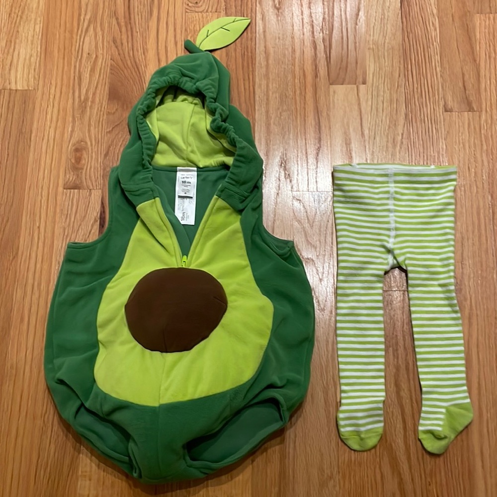 Adorable avocado Halloween costume from Carter’s.  18 months.  Worn once.